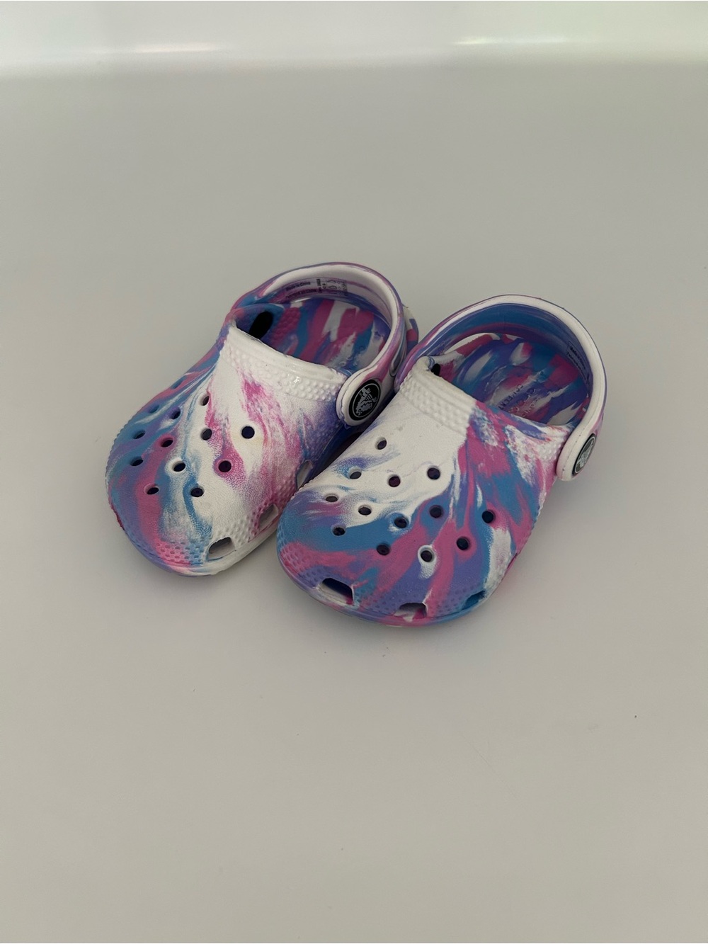 CROCS Baby Tie-Dye Marbled Clogs Sandals/Water Shoes Size 5